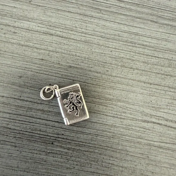 Azendi Sterling Silver Passport Charm - Picture 1 of 5